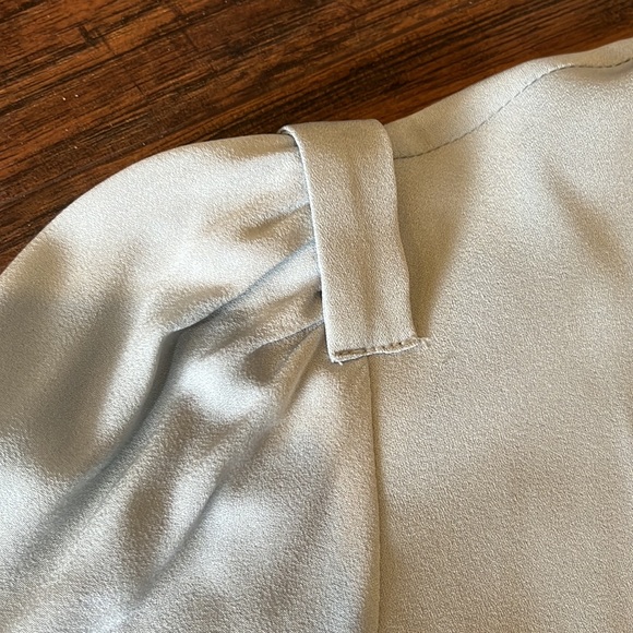 Gorgeous Diane von Furstenberg 100% silk Florane blouse with tassels - Picture 5 of 13